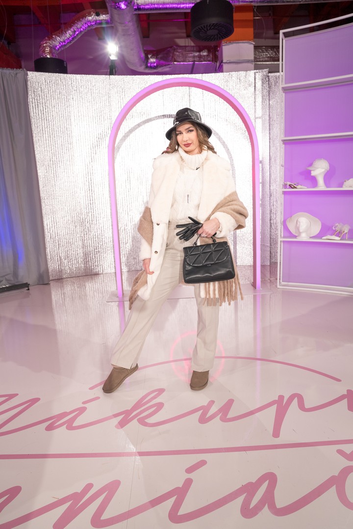 NM 24 - Nikoleta outfit